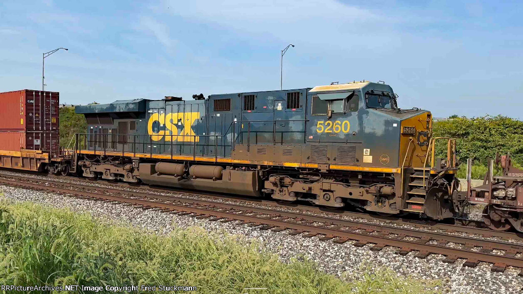 CSX 5260 is the mid train DPU.